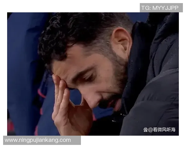 曼联赛后采访爆金句，引全场大笑